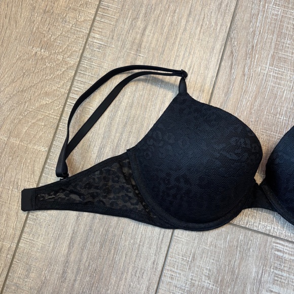 PINK Victoria Secret - Leopard/Cheetah TShirt Bra - NWT - Picture 2 of 5